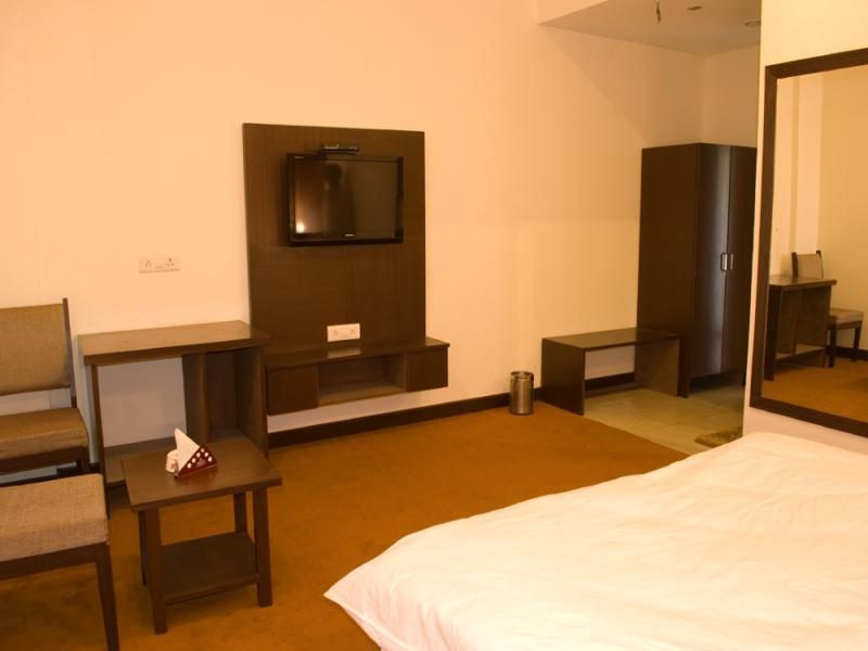 Click Hotel Kohinoor, Ludhiana Exterior foto